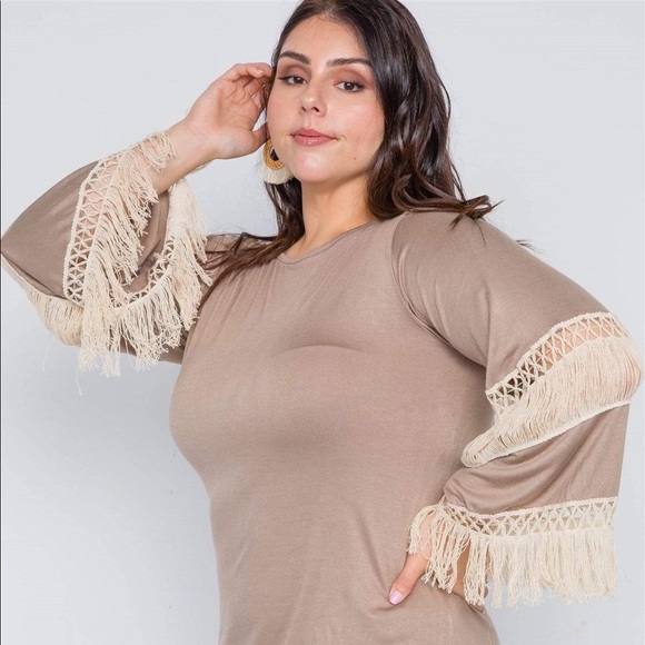 ❌SOLD❌ Plus size mini crochet trim boho dress - Picture 3 of 5